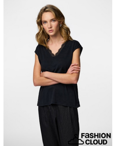 PCKAMALA LACE V-NECK TEE JRS NOOS BC