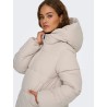 Kurze wattierte Jacke mit Kapuze | ONLJUTA